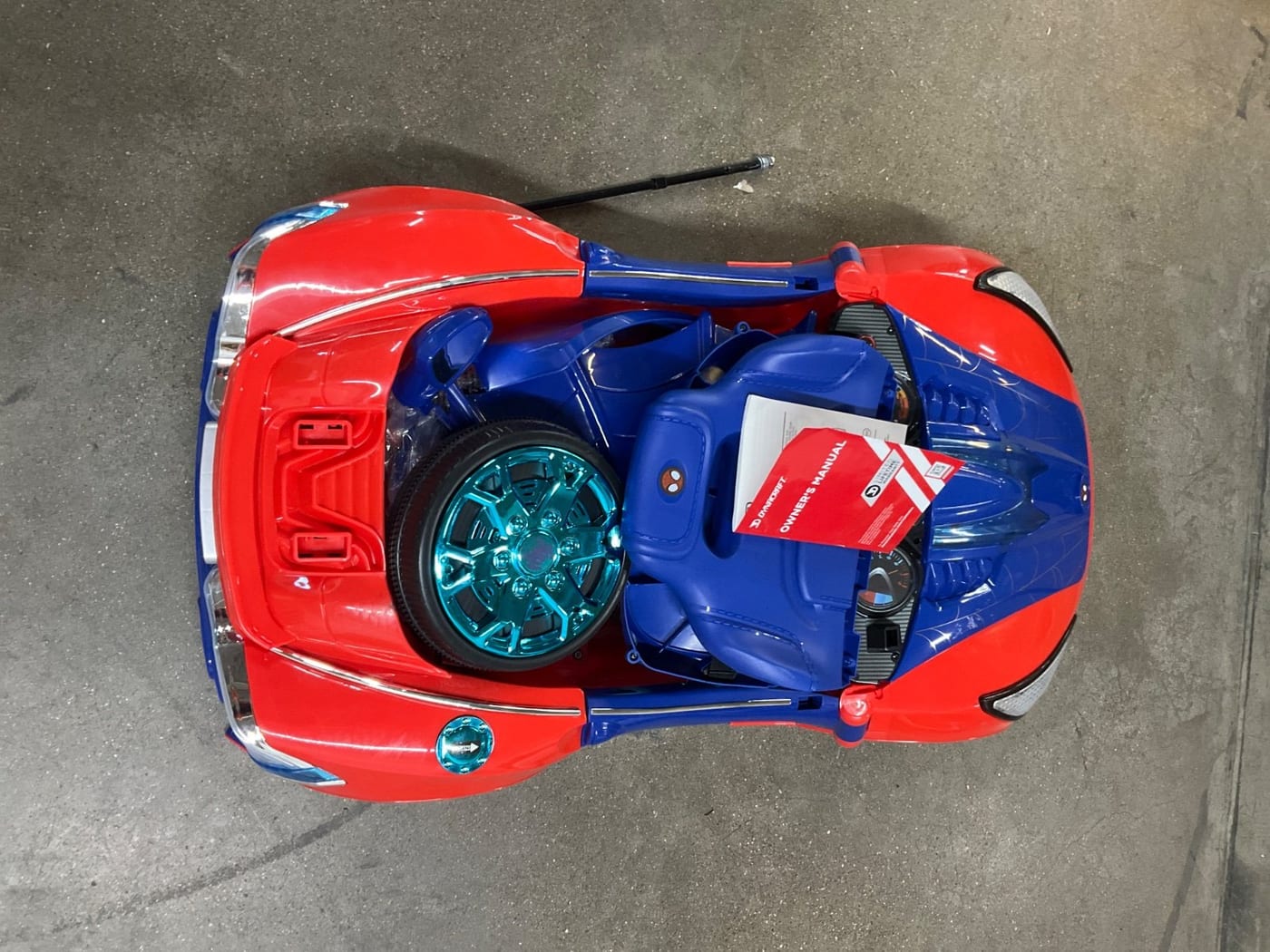 Dynacraft Spider-Man 6V Ride-On Car with Lights
